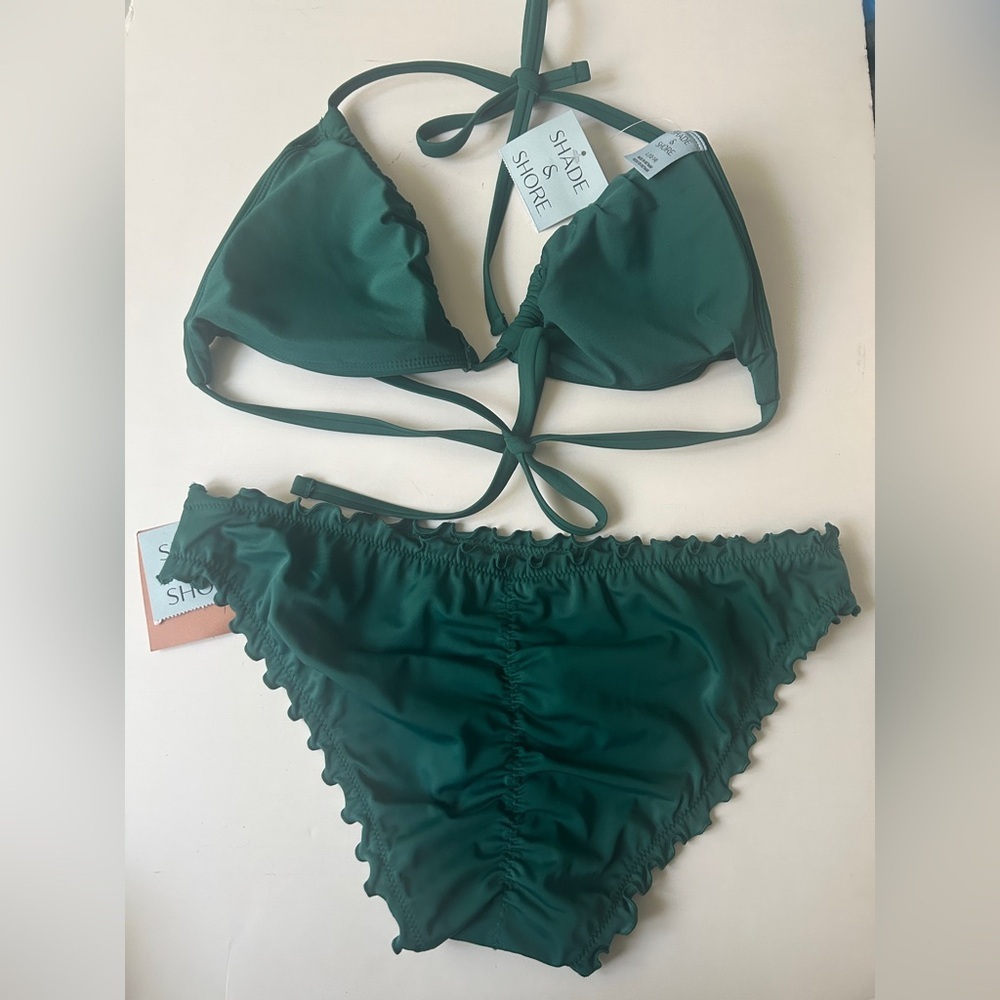 Women’s Bikini Set - Triangle Top & Ruffle Bottom - Picture 2 of 8